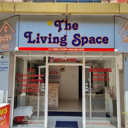The Living Space Lonavala Eksteriør billede