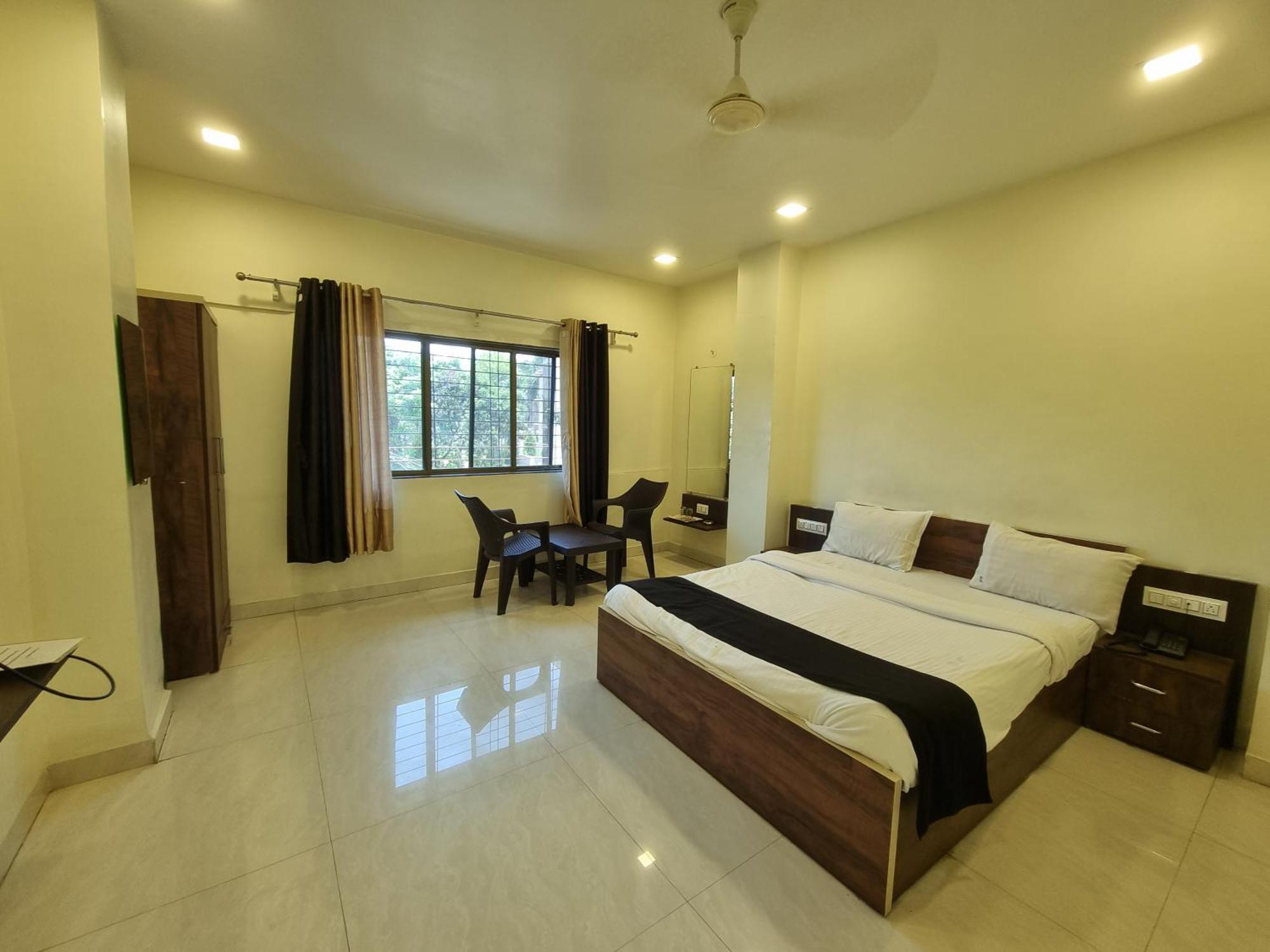 The Living Space Lonavala Eksteriør billede